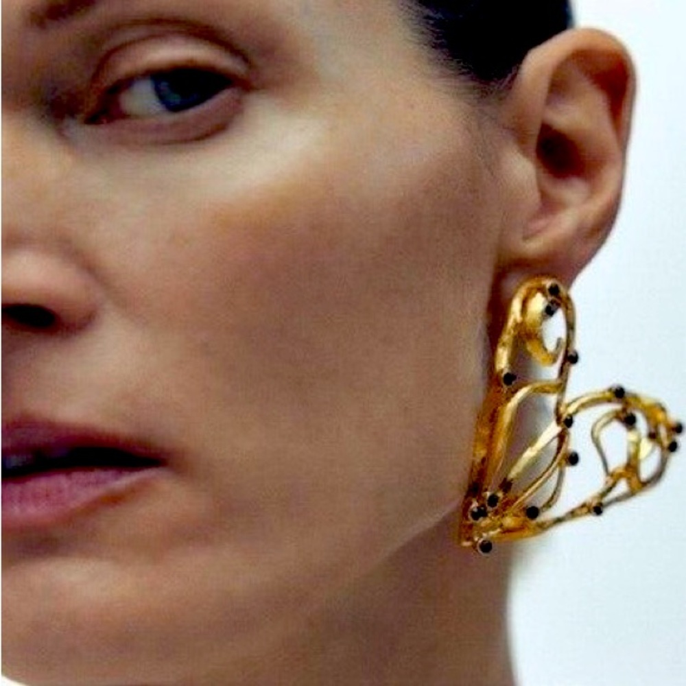 Brand new ZARA heart statement earrings